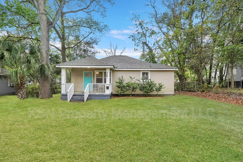 Foto principal - 1305 E 32nd St