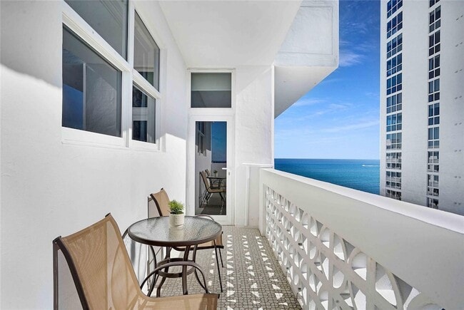 Building Photo - 4250 Galt Ocean Dr