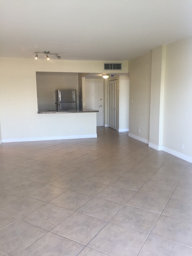 Foto del edificio - 1455 N Treasure Dr