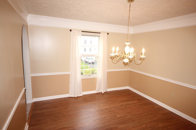 Dining Room - 105 Woodbine Dr