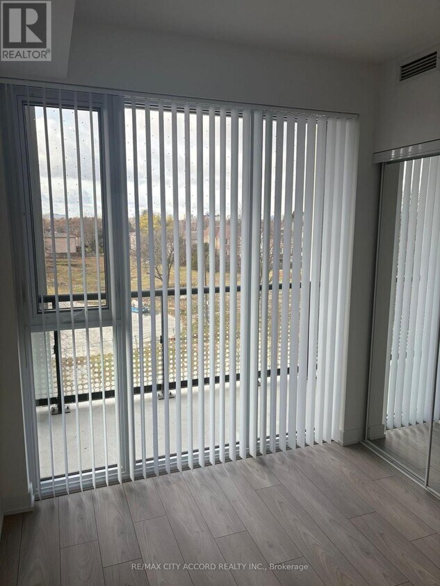 Primary Photo - 5858 Yonge St