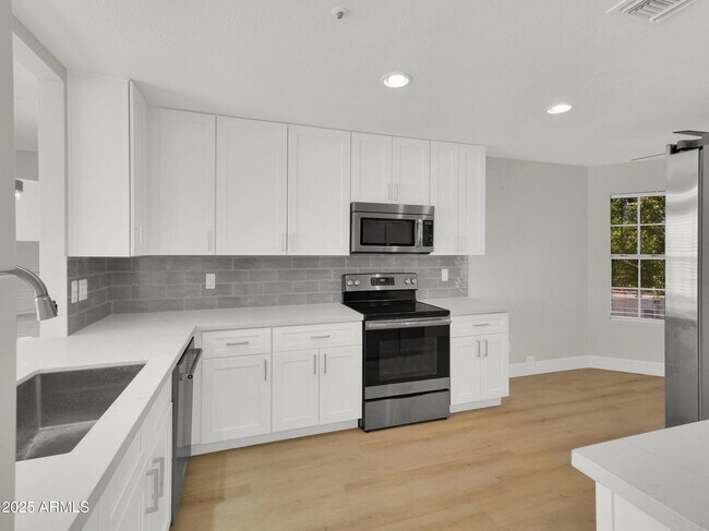 Foto del edificio - 11889 N 113th Pl
