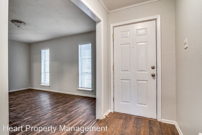 Building Photo - 4 br, 2 bath House - 2501 Belhaven Dr