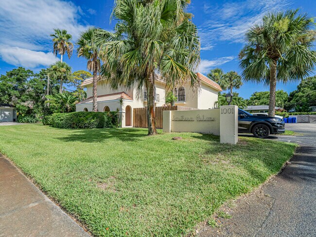 Building Photo - 1001 Royal Palm Blvd