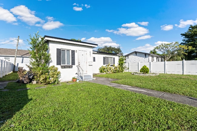 Photo - 401 NW 16th Ave Apartment