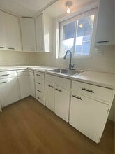 Building Photo - 324 Vidal St S