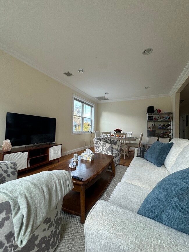 Building Photo - 184 Calumet St