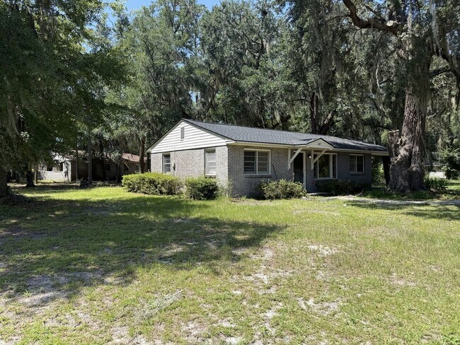 Building Photo - 307 Strickland St