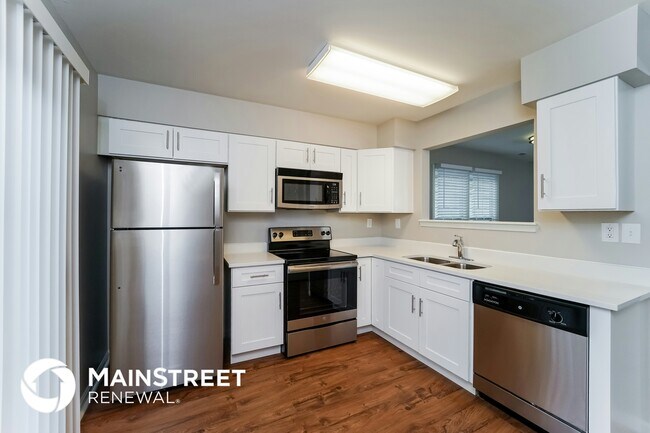 Foto del edificio - 4303 Bay Pointe Dr