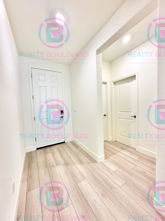 Building Photo - 1405 Bravestone Ave