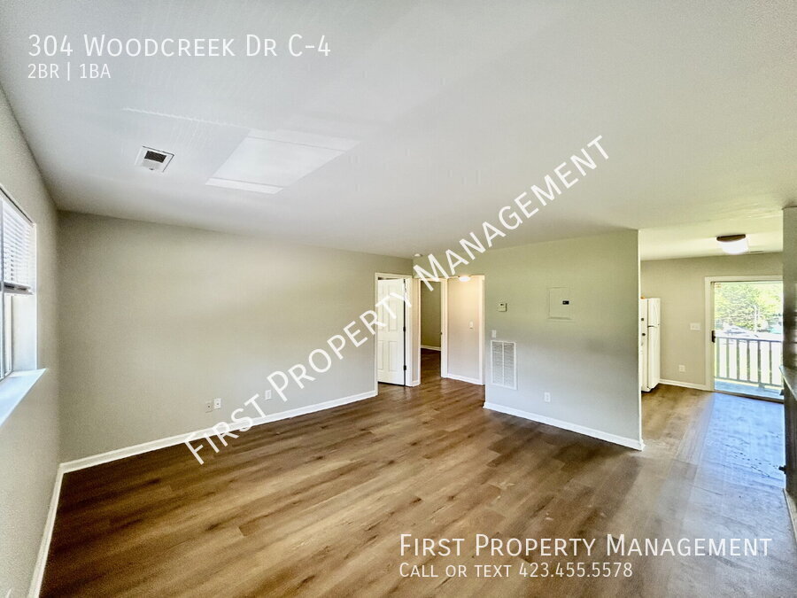Primary Photo - 304 Woodcreek Dr C