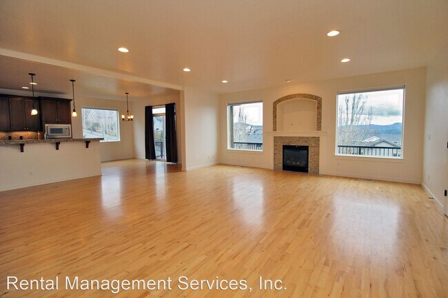 Building Photo - 5 br, 3.5 bath House - 15128 SE Nia Drive