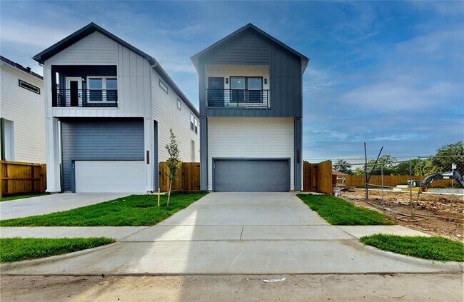Foto del edificio - 12226 Kirkgard Dr