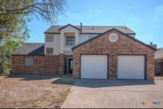 Building Photo - 2114 Gina Dr