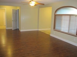 Building Photo - Remodeled home in Carmichael