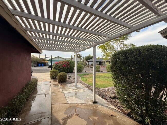 Foto del edificio - 16015 N 47th Dr