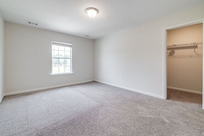 Foto del edificio - 140 Barfield Way