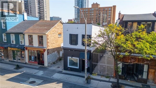 Building Photo - 93 John St S