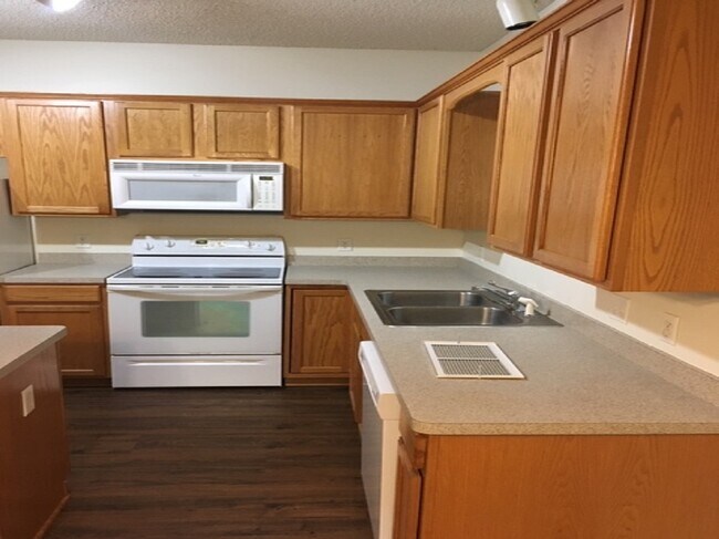 Foto del edificio - 12178 Yancy St NE