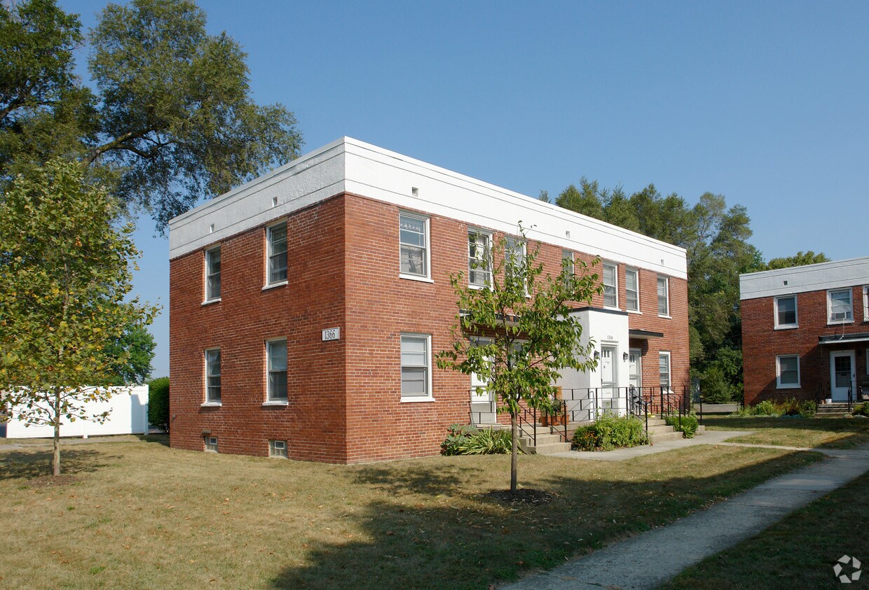 Primary Photo - 1366 Thornwood Pl