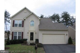 Building Photo - 1409 Briarwood Pl