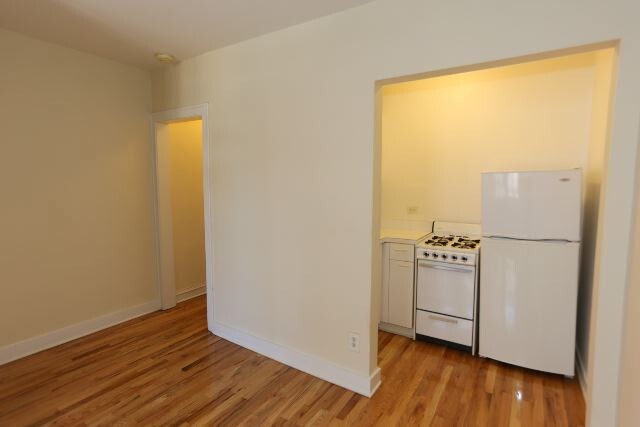 Foto del edificio - 543 W Wellington Ave