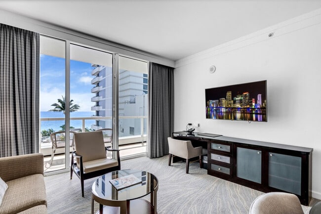 Building Photo - 4385 Collins Ave
