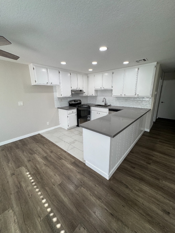 Foto principal - 623 E Cedar Ave