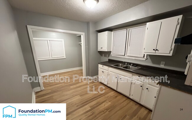 Foto del edificio - 1351 McMillan St