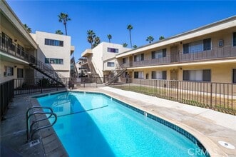 Building Photo - 3430 Elm Ave