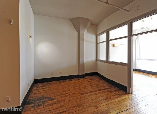 Foto del edificio - 1709 E Clay St