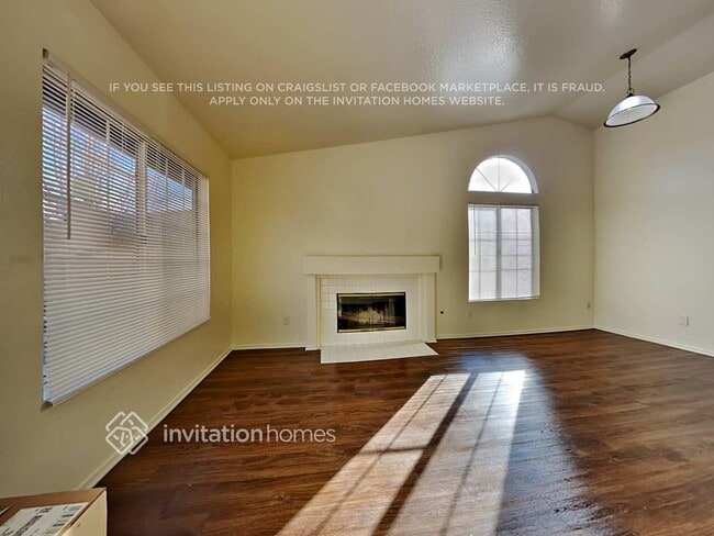 Building Photo - 3140 Crowne Dr