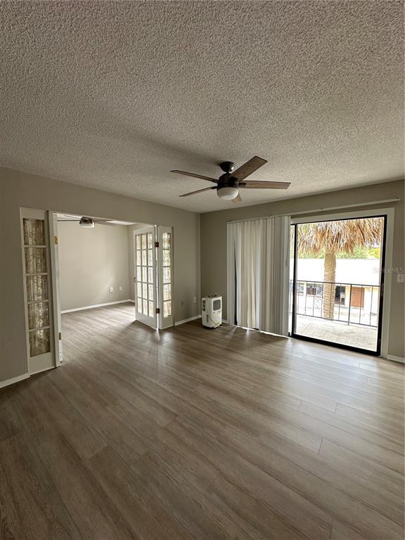 Building Photo - 6063 Village Cir S