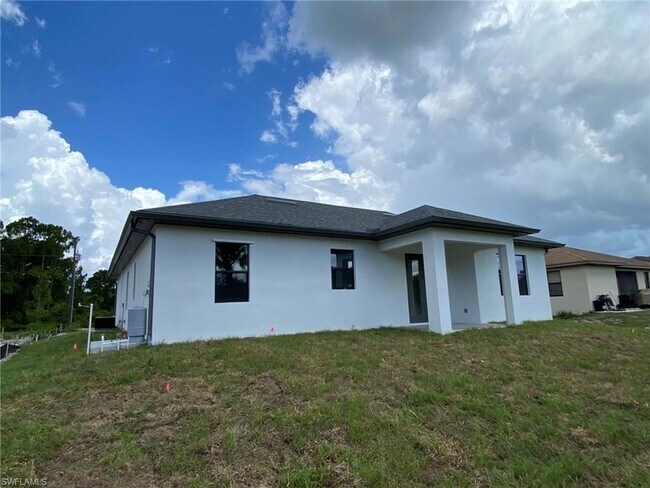 Foto del edificio - 4362 40th St NE