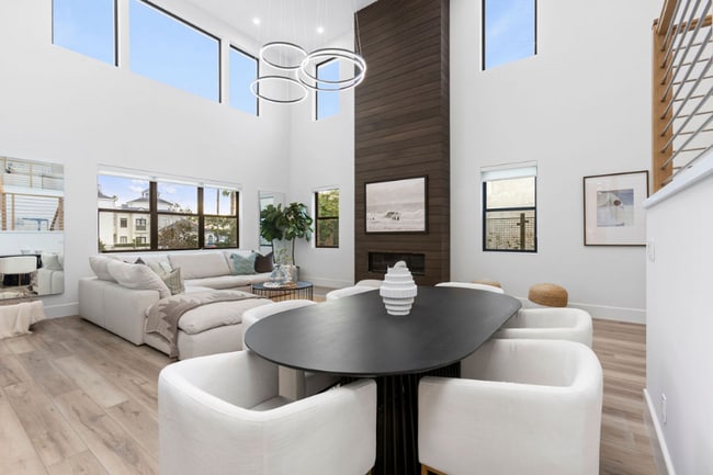 Foto del edificio - 24722 La Cresta Dr