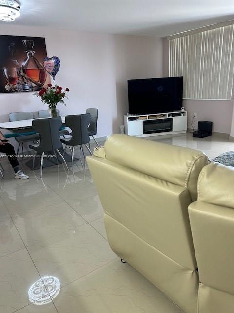 Foto del edificio - 2801 NE 183rd St