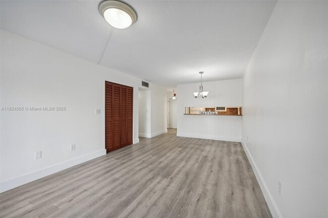 Building Photo - 145 SW 30th Ct