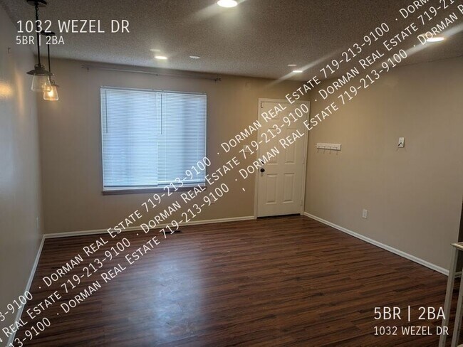 Building Photo - 1032 Wezel Dr