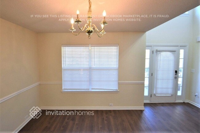 Foto del edificio - 4370 Mountain Roost Pkwy