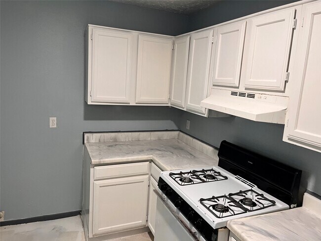 Foto del edificio - 16631 Gold Ridge Ln