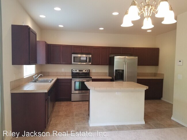 Building Photo - 3 br, 2.5 bath House - 9144 Periwinkle Lp NE