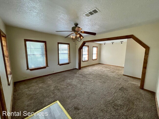 Building Photo - 2 br, 1 bath House - 2126 4th