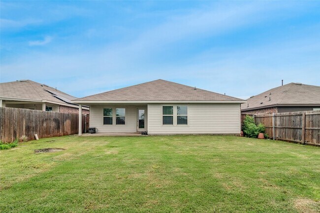Building Photo - 4351 Pyramid Dr