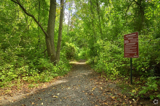 The nature trail at Finn Park welcomes joggers, bikers, and walkers.