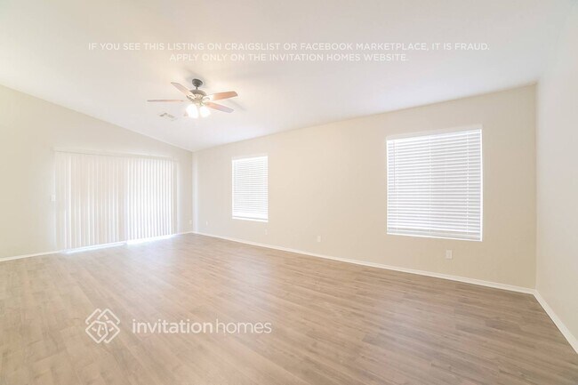 Foto del edificio - 1692 W Stanford Ave