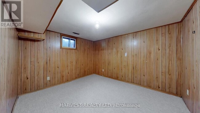 Building Photo - 40 Greenhedges Ct