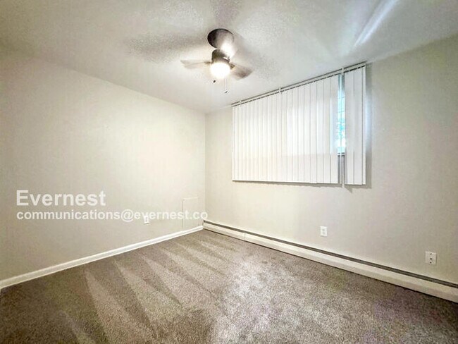 Foto del edificio - Lovely 3-Bedroom Home with Modern Amenitie...