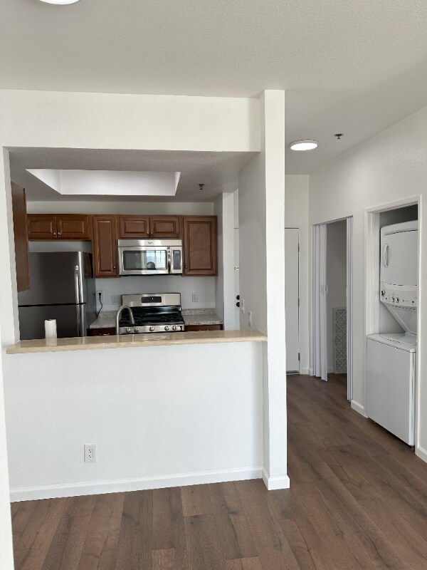 Foto del edificio - 19350 Sherman Way