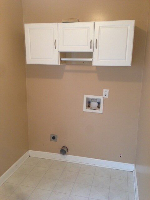 Foto del edificio - Highland Park 2 BR convenient to Wendover and Holden Road