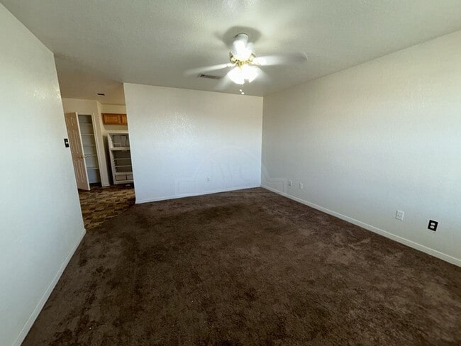 Foto del edificio - 308 Cedar Ridge Dr